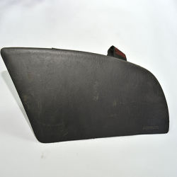 Ford Focus 1  Sağ airbağ kapagı